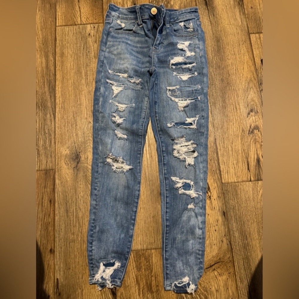 🤍 EUC American Eagle Distressed Jeans Size 0 Short